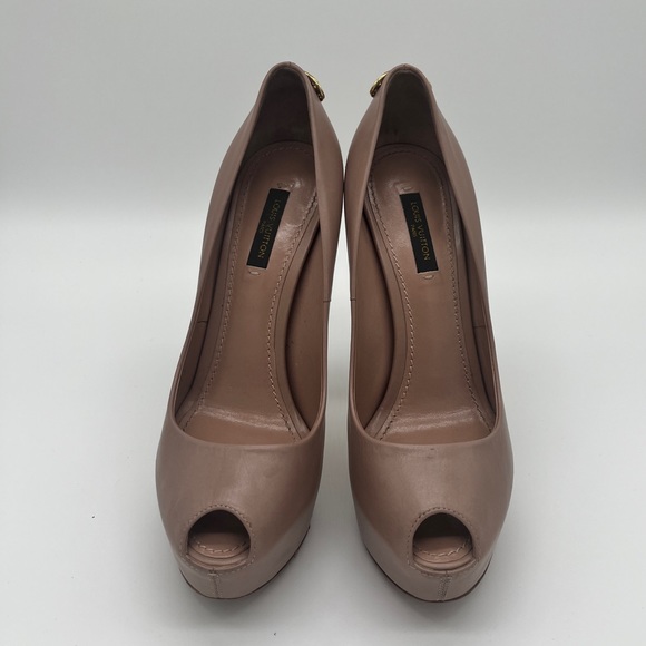 Louis Vuitton Oh Really Lock It Peep Toe Platform Pumps Nude - Picture 4 of 8